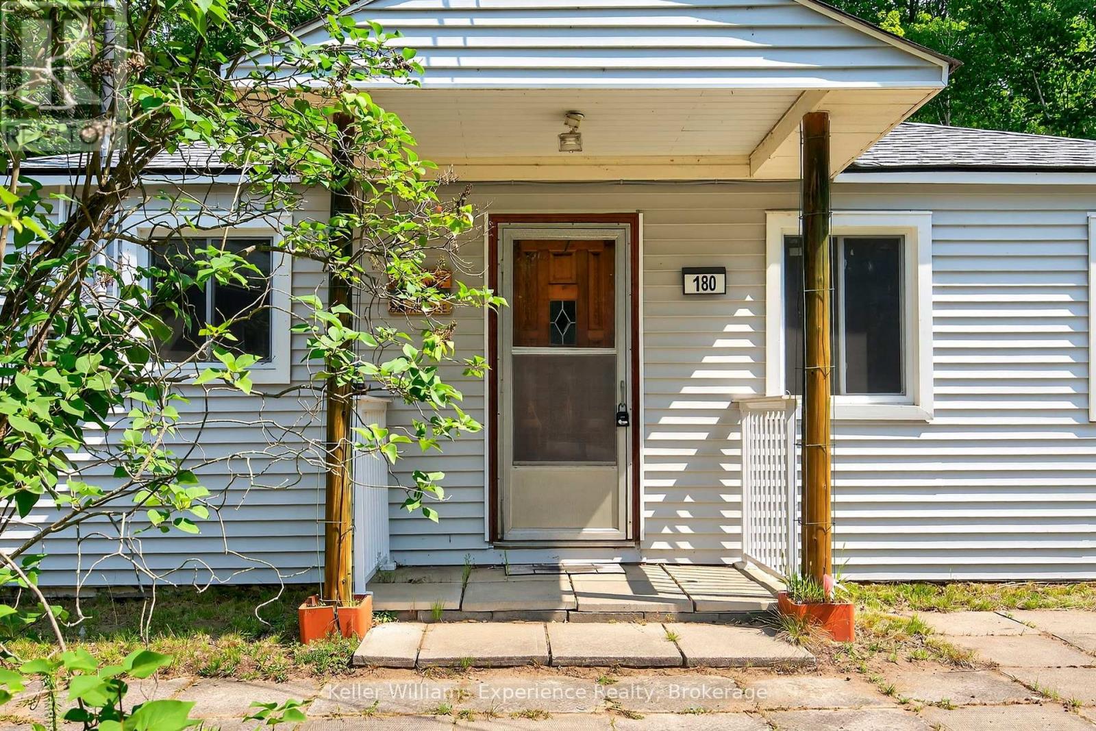 Photo 7 of 180 184 Silver Birch Crescent, Tay ON