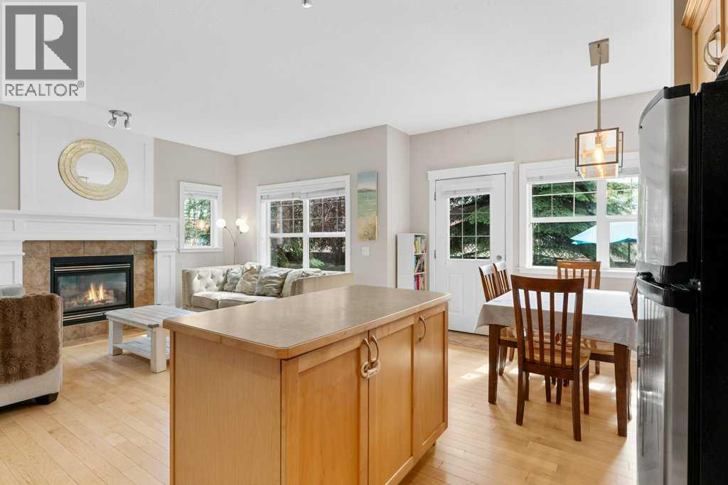 Single Family House for Sale in  Wentworth Common SW West Springs Calgary 