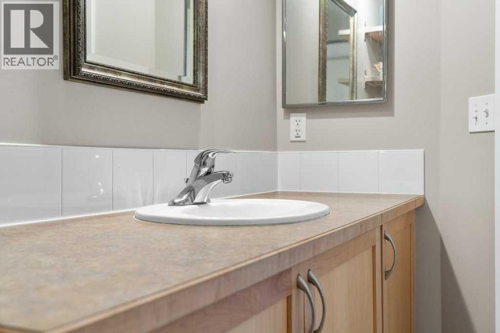 Single Family House for Sale in  Wentworth Common SW West Springs Calgary 