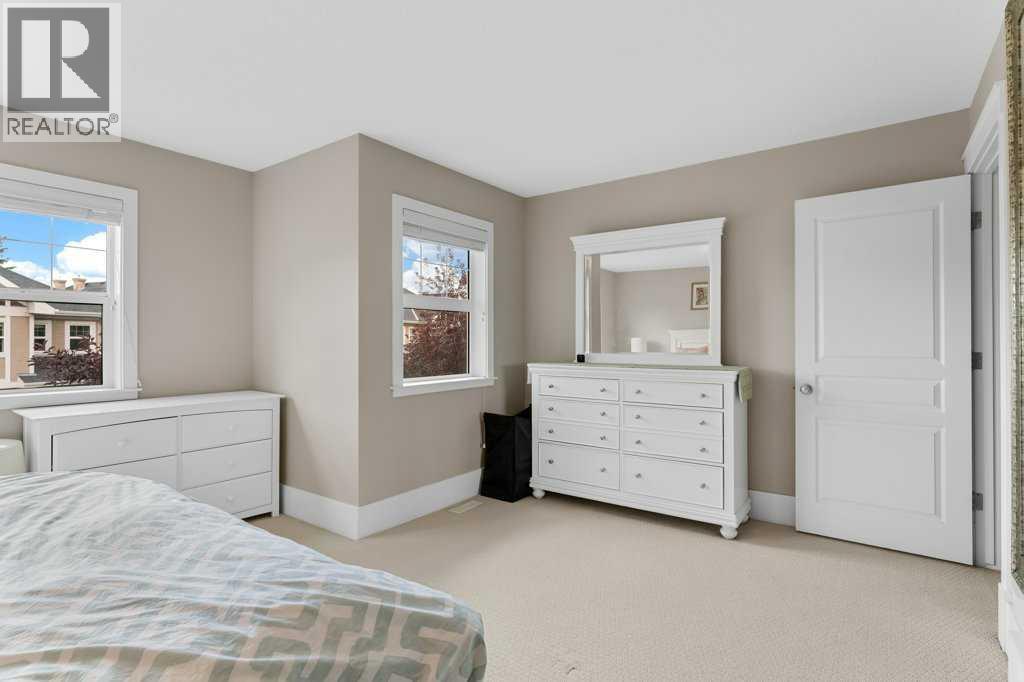 Single Family House for Sale in  Wentworth Common SW West Springs Calgary 