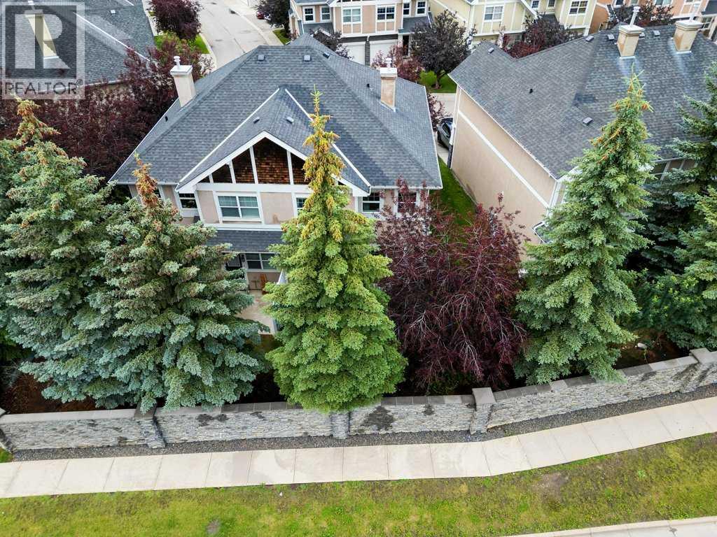 Single Family House for Sale in  Wentworth Common SW West Springs Calgary 