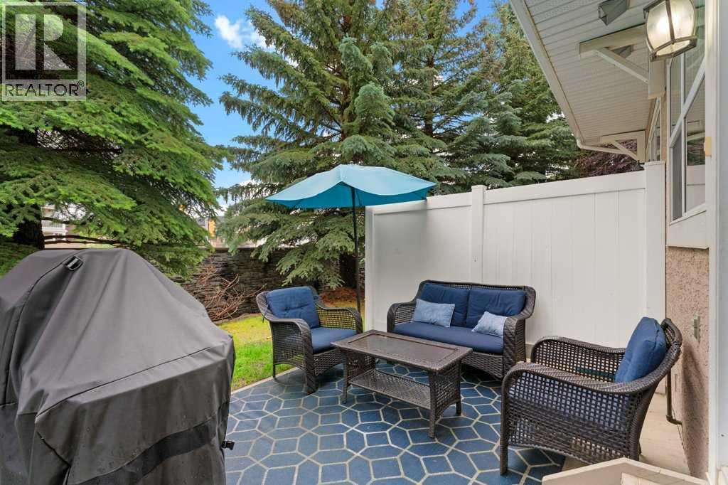 Single Family House for Sale in  Wentworth Common SW West Springs Calgary 