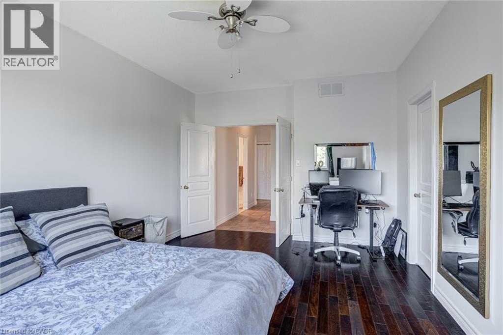 Photo 11 of 91 Candlewood Drive, Stoney Creek ON