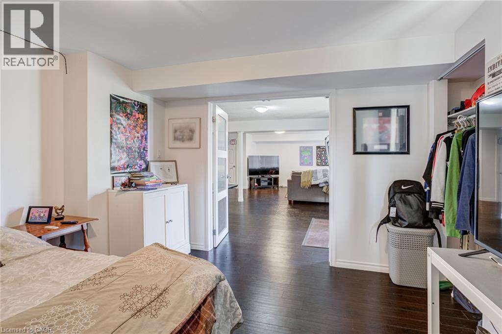 Photo 36 of 91 Candlewood Drive, Stoney Creek ON