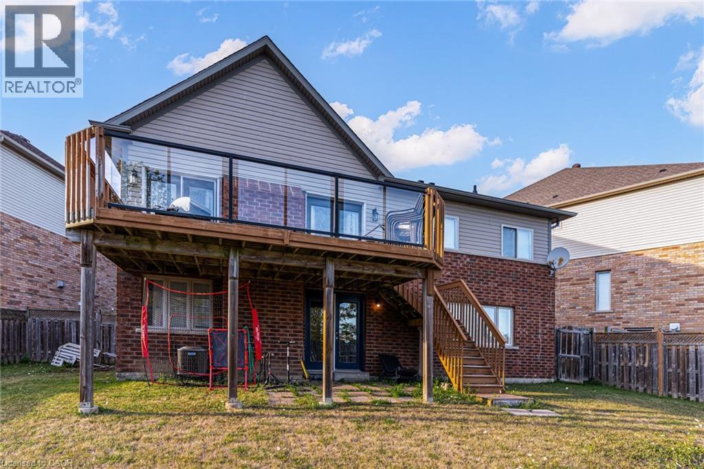 Photo 16 of 91 Candlewood Drive, Stoney Creek ON