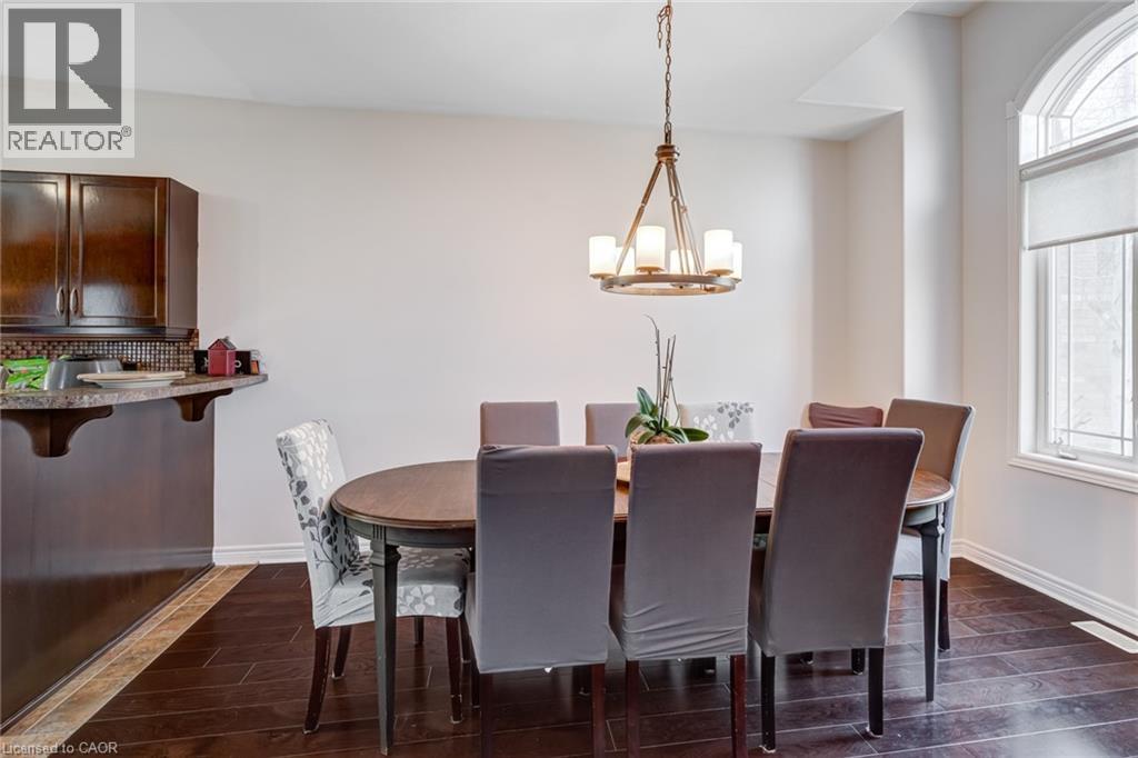Photo 18 of 91 Candlewood Drive, Stoney Creek ON