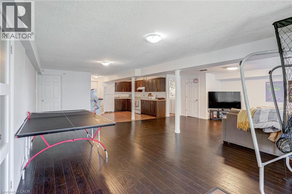 Photo 6 of 91 Candlewood Drive, Stoney Creek ON