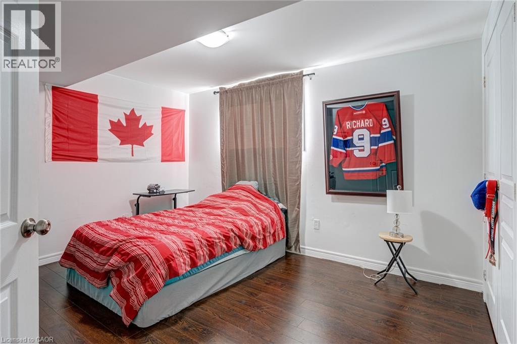 Photo 39 of 91 Candlewood Drive, Stoney Creek ON