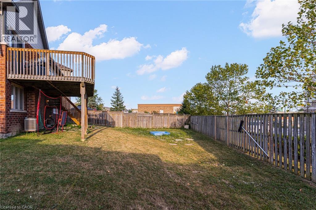 Photo 44 of 91 Candlewood Drive, Stoney Creek ON