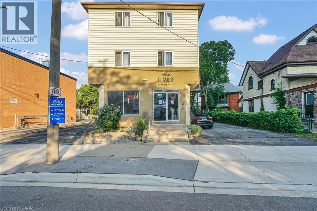 Photo 12 of 52 Water Street N, Kitchener ON