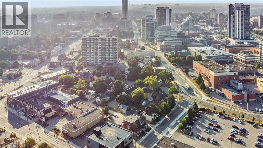 Photo 35 of 52 Water Street N, Kitchener ON