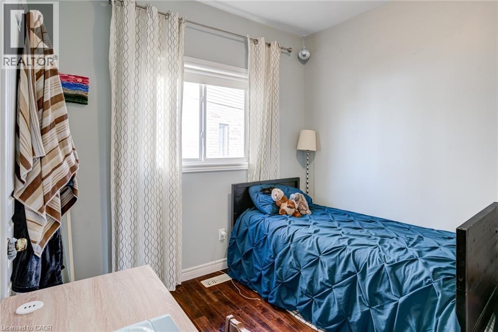 Photo 31 of 91 Candlewood Drive, Stoney Creek ON