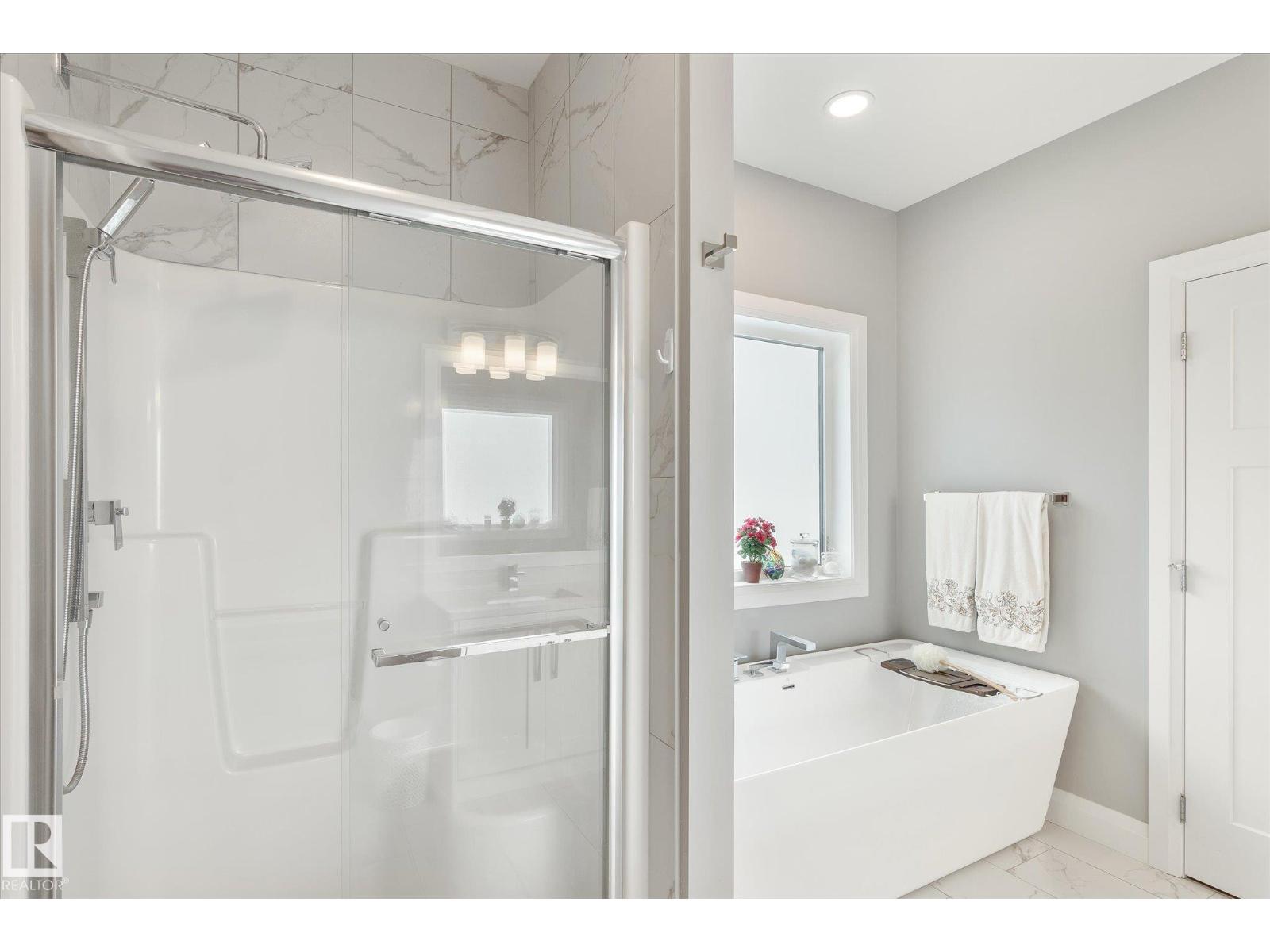 Photo 22 of 1381 Enright Ld Nw, Edmonton AB