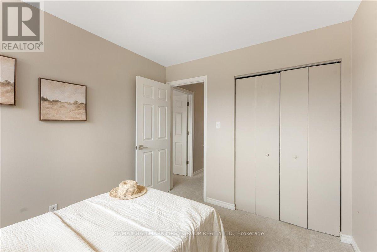 Photo 20 of 948 Cecylia Court, Pickering ON