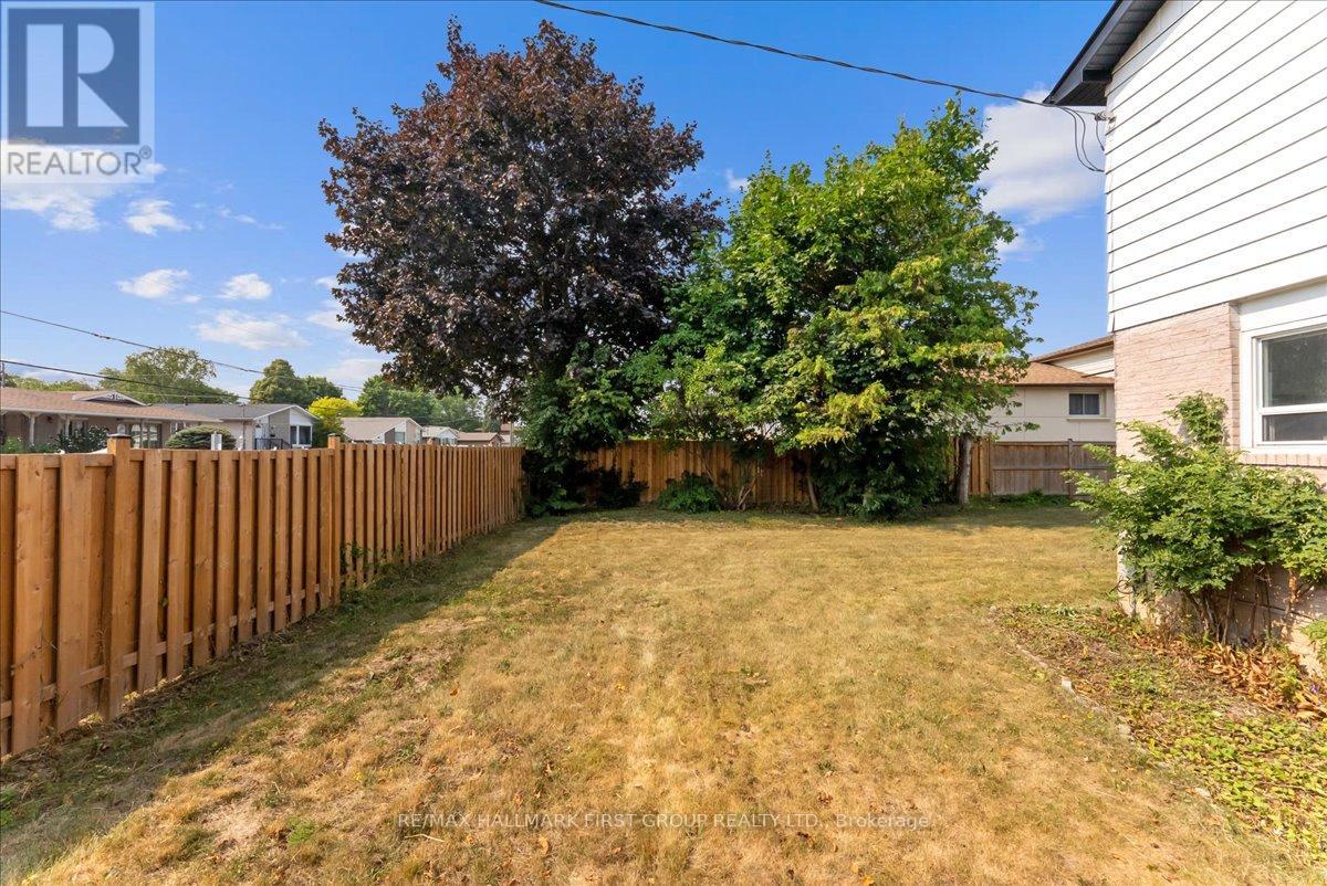 Photo 28 of 948 Cecylia Court, Pickering ON