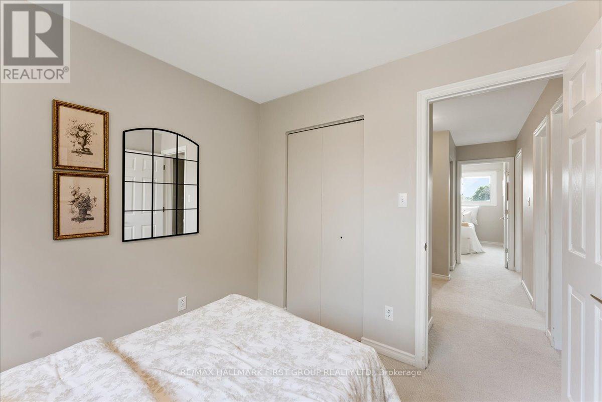 Photo 25 of 948 Cecylia Court, Pickering ON