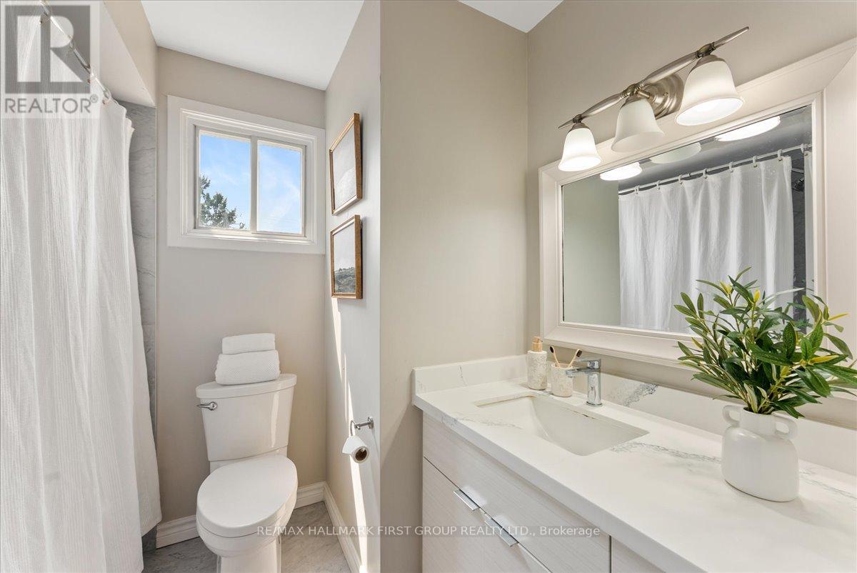 Photo 21 of 948 Cecylia Court, Pickering ON