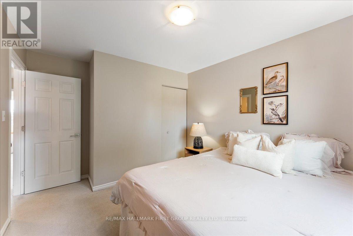 Photo 23 of 948 Cecylia Court, Pickering ON