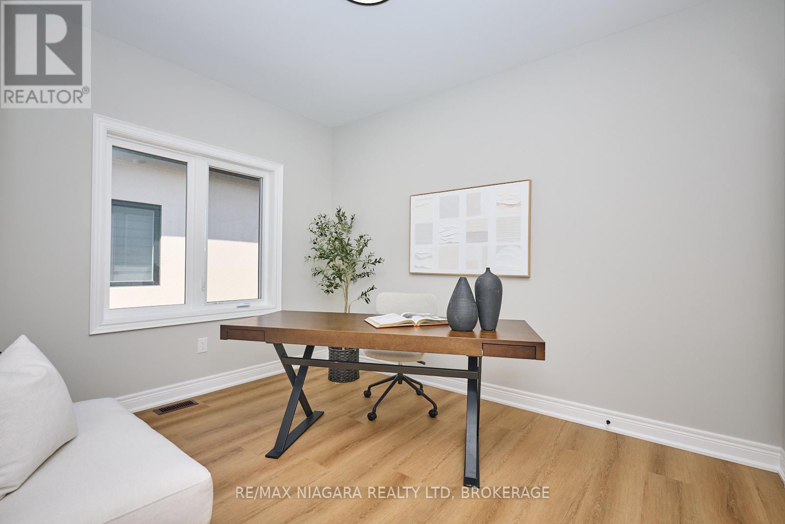 Photo 19 of 21 Sunrise Court N, Fort Erie ON
