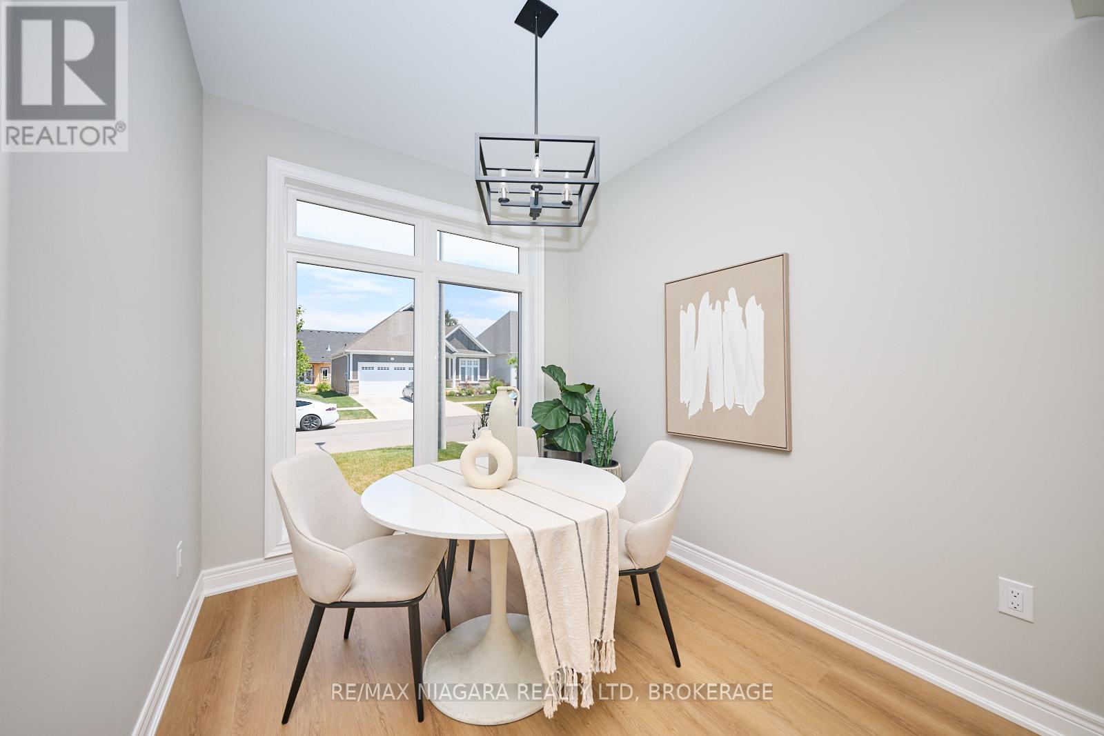 Photo 14 of 21 Sunrise Court N, Fort Erie ON