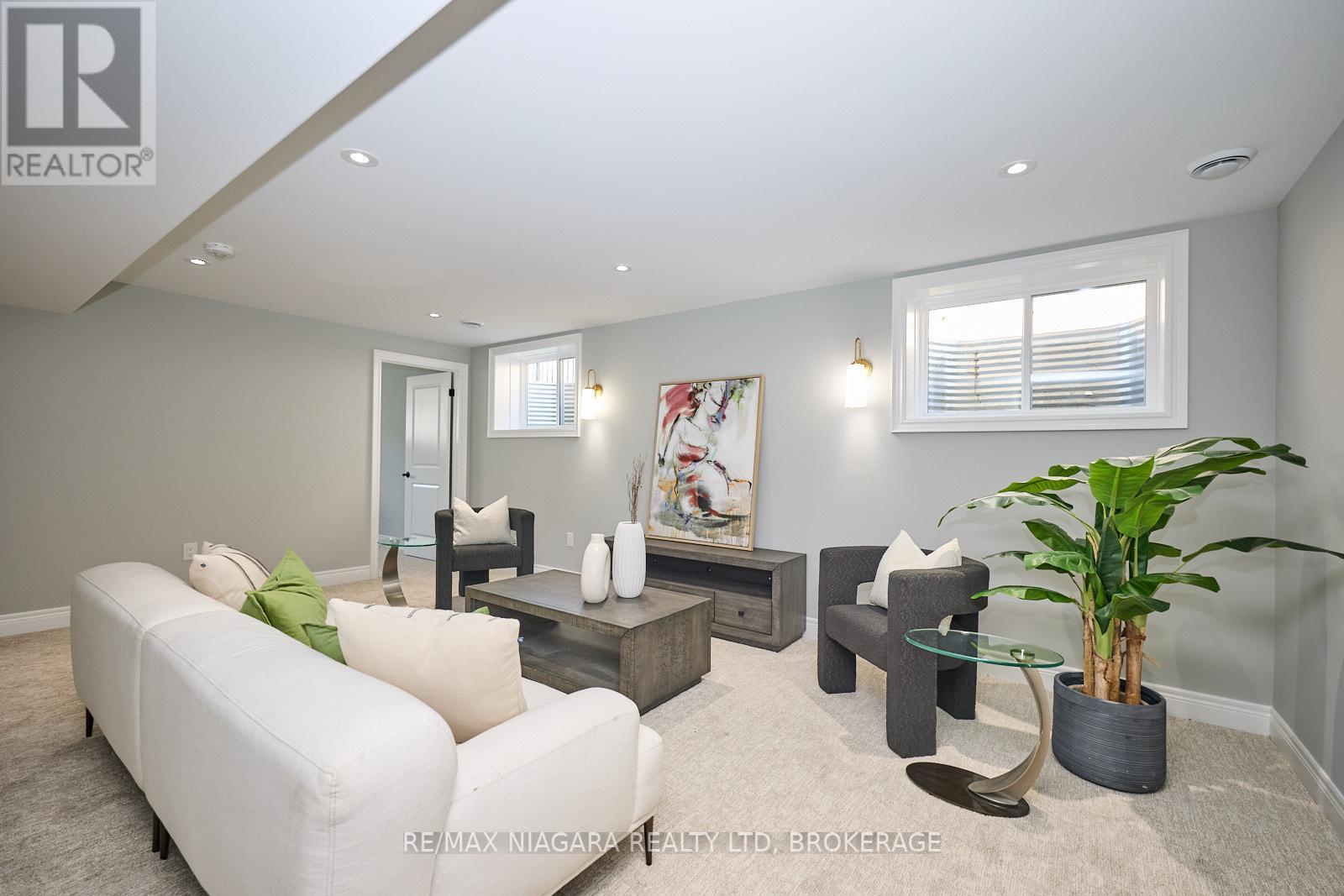 Photo 25 of 21 Sunrise Court N, Fort Erie ON
