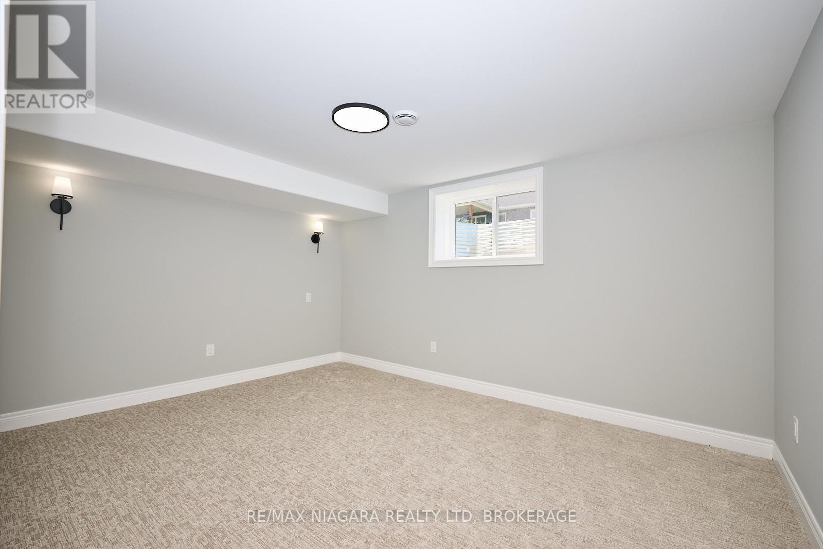 Photo 32 of 21 Sunrise Court N, Fort Erie ON