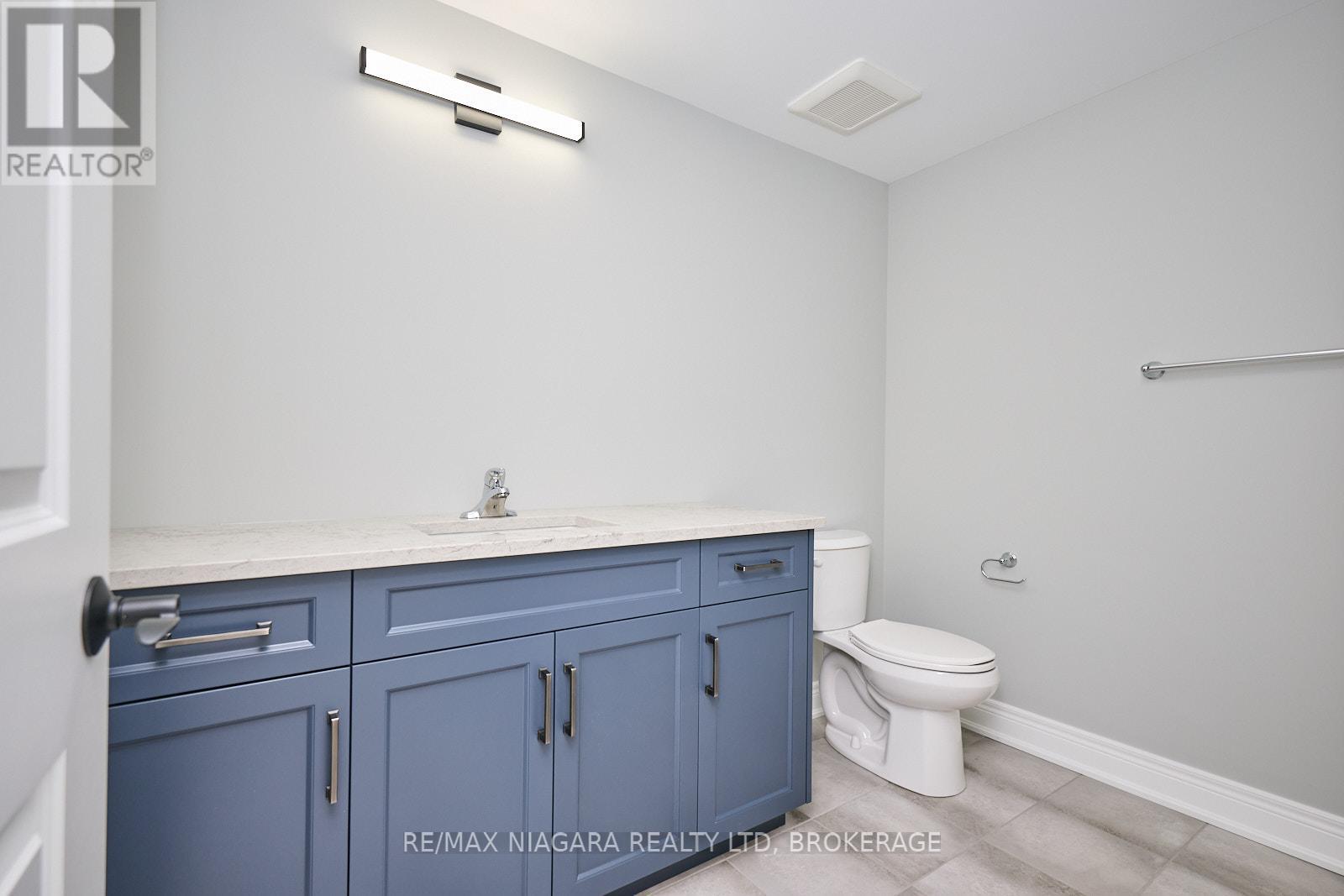 Photo 26 of 21 Sunrise Court N, Fort Erie ON
