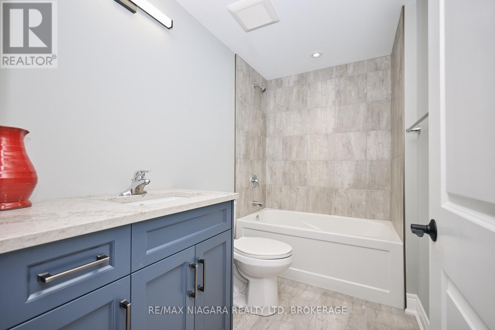Photo 29 of 21 Sunrise Court N, Fort Erie ON