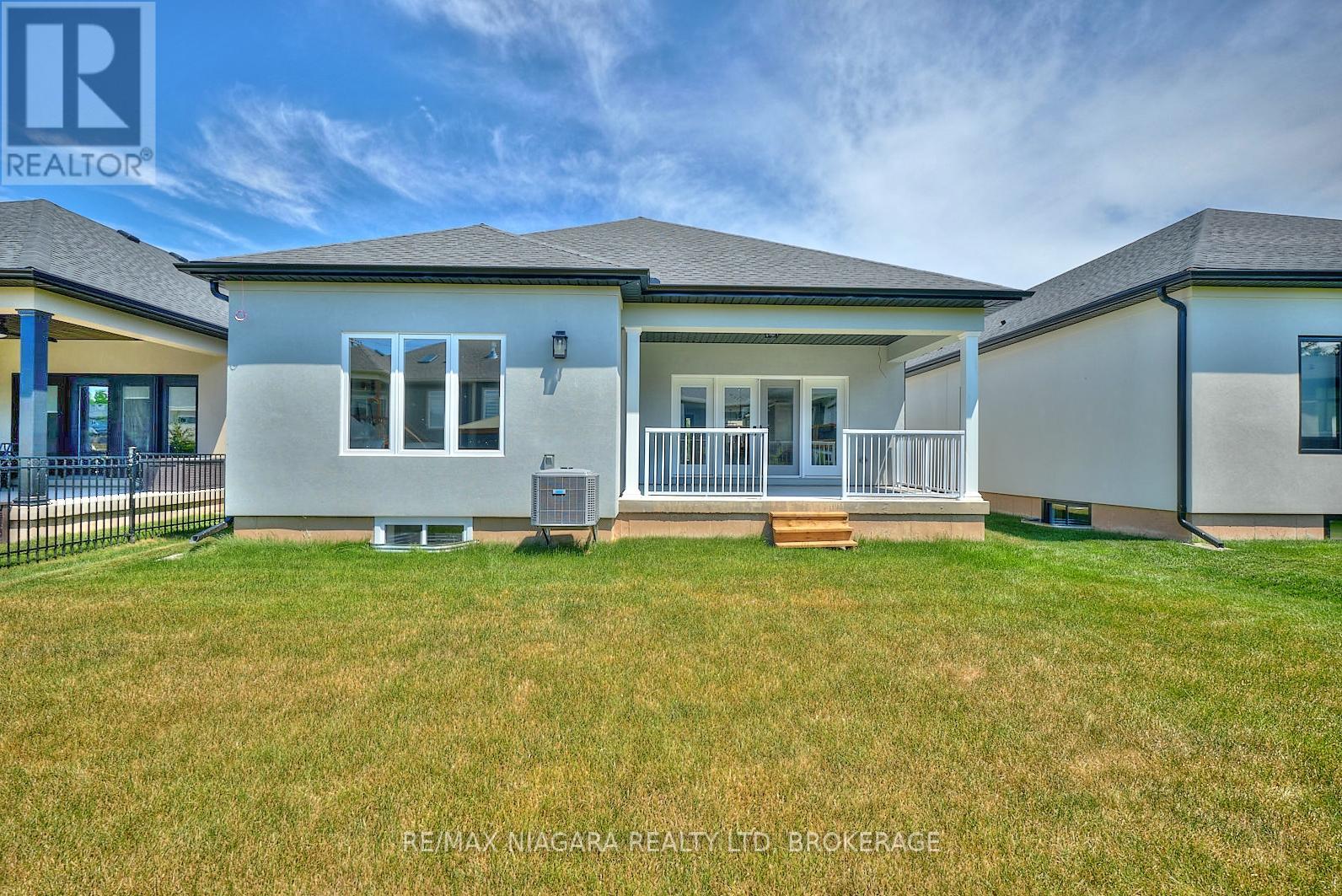 Photo 36 of 21 Sunrise Court N, Fort Erie ON