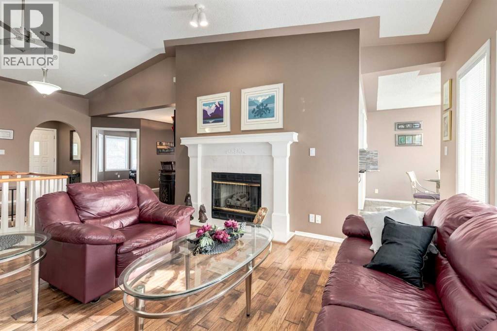 Single Family House Bungalow for Sale in  Hawkdale Circle NW Hawkwood Calgary 