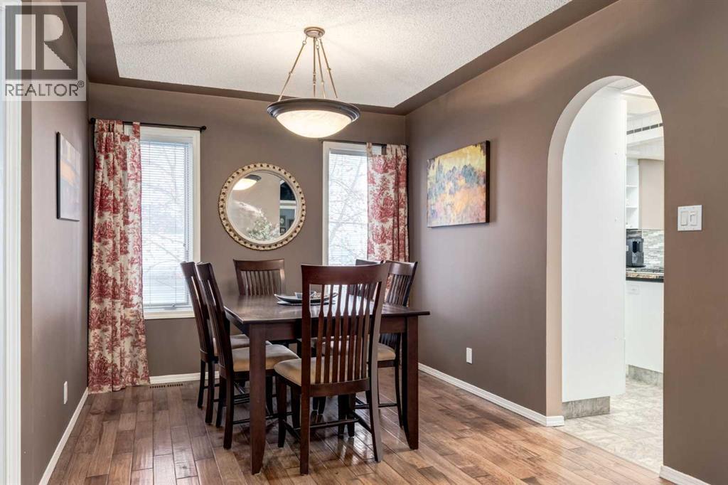 Single Family House Bungalow for Sale in  Hawkdale Circle NW Hawkwood Calgary 