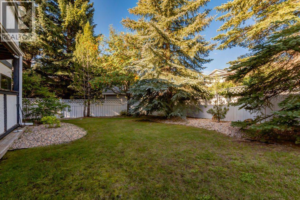 Single Family House Bungalow for Sale in  Hawkdale Circle NW Hawkwood Calgary 