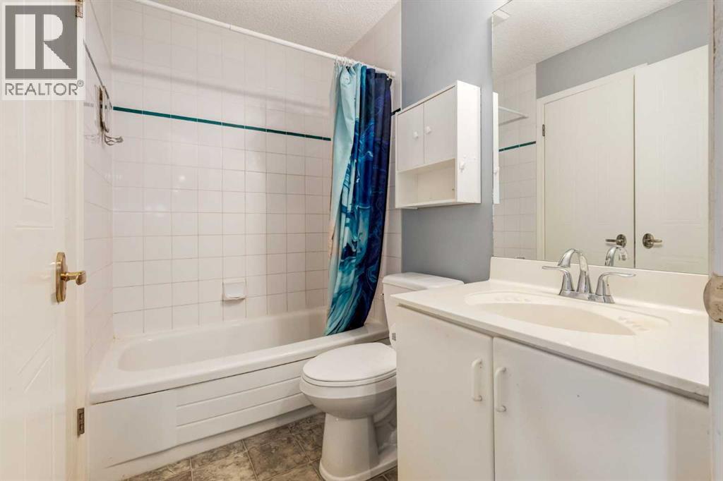 Single Family House Bungalow for Sale in  Hawkdale Circle NW Hawkwood Calgary 