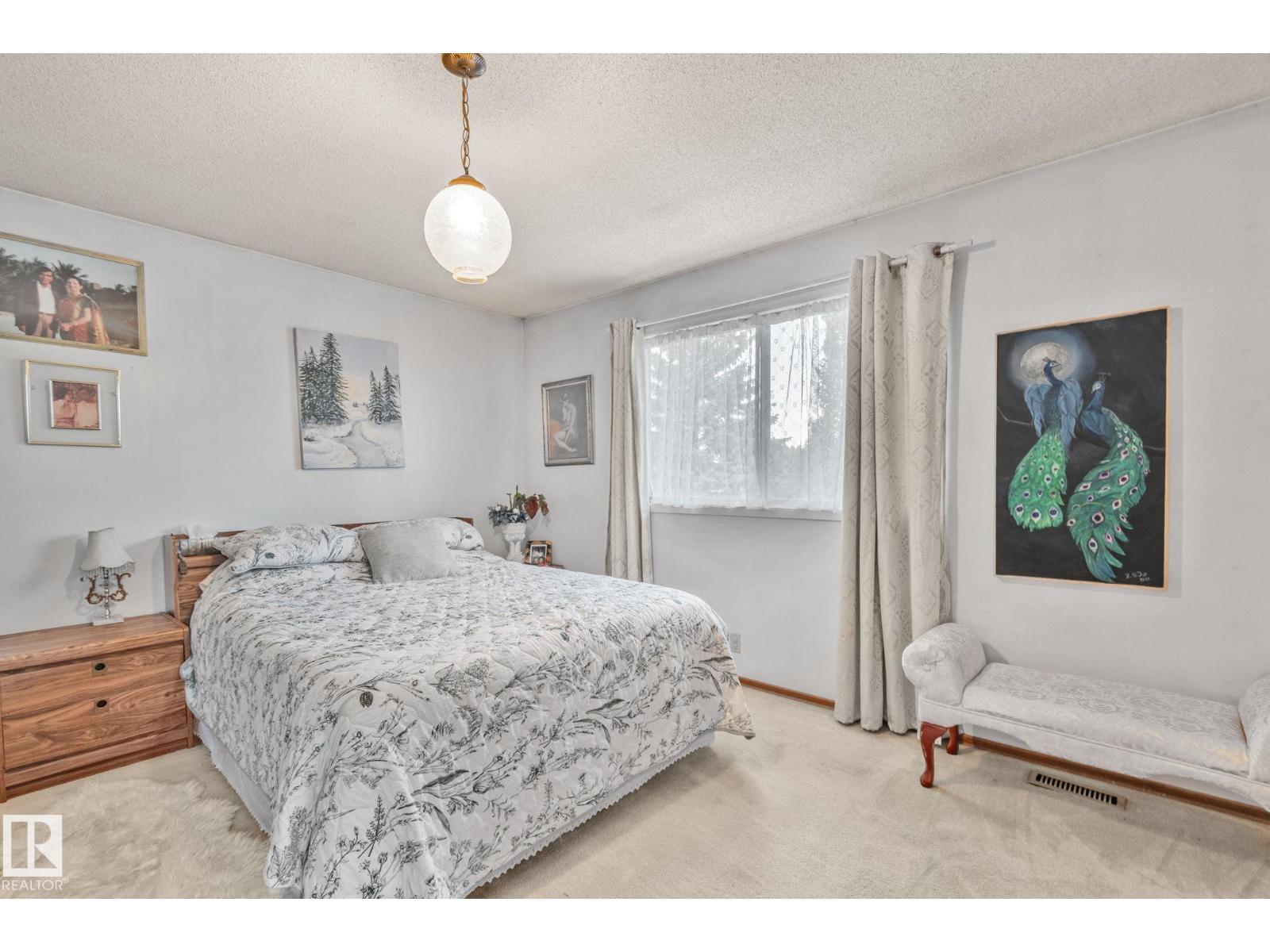 Photo 34 of 1865 104 A St Nw, Edmonton AB