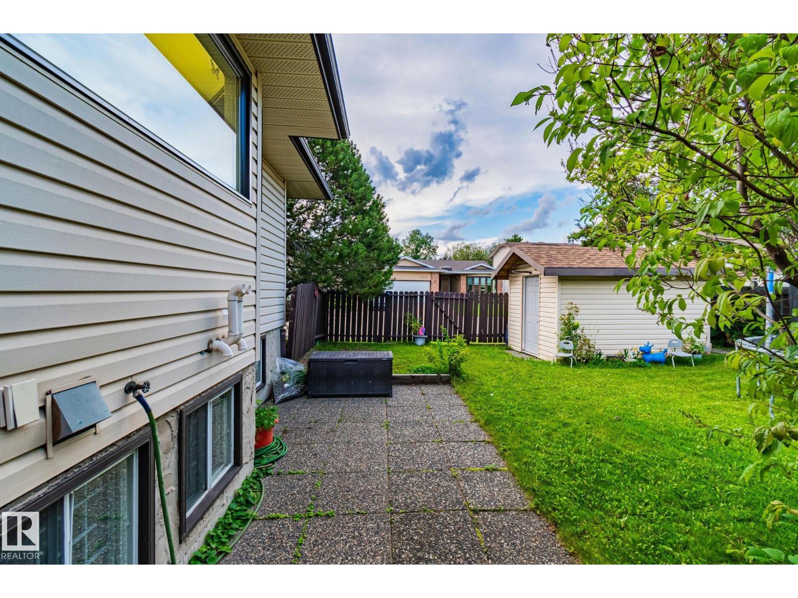 Photo 33 of 1865 104 A St Nw, Edmonton AB
