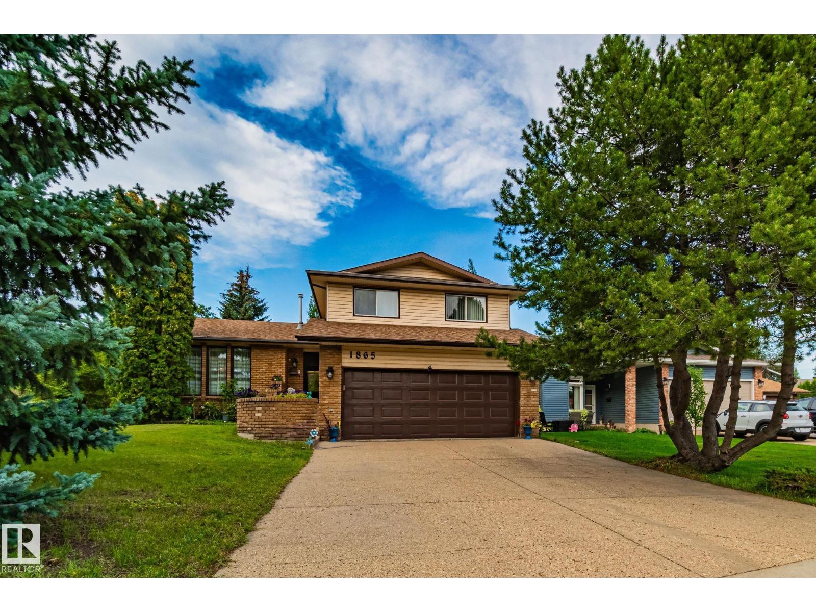 Photo 17 of 1865 104 A St Nw, Edmonton AB