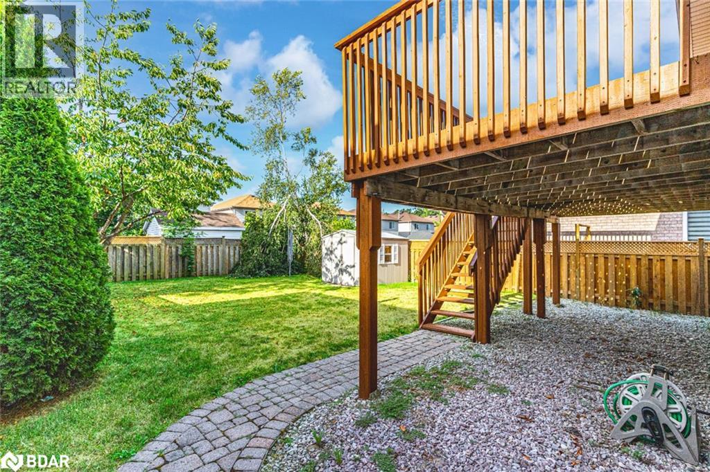 Photo 11 of 261 Mapleton Avenue, Barrie ON