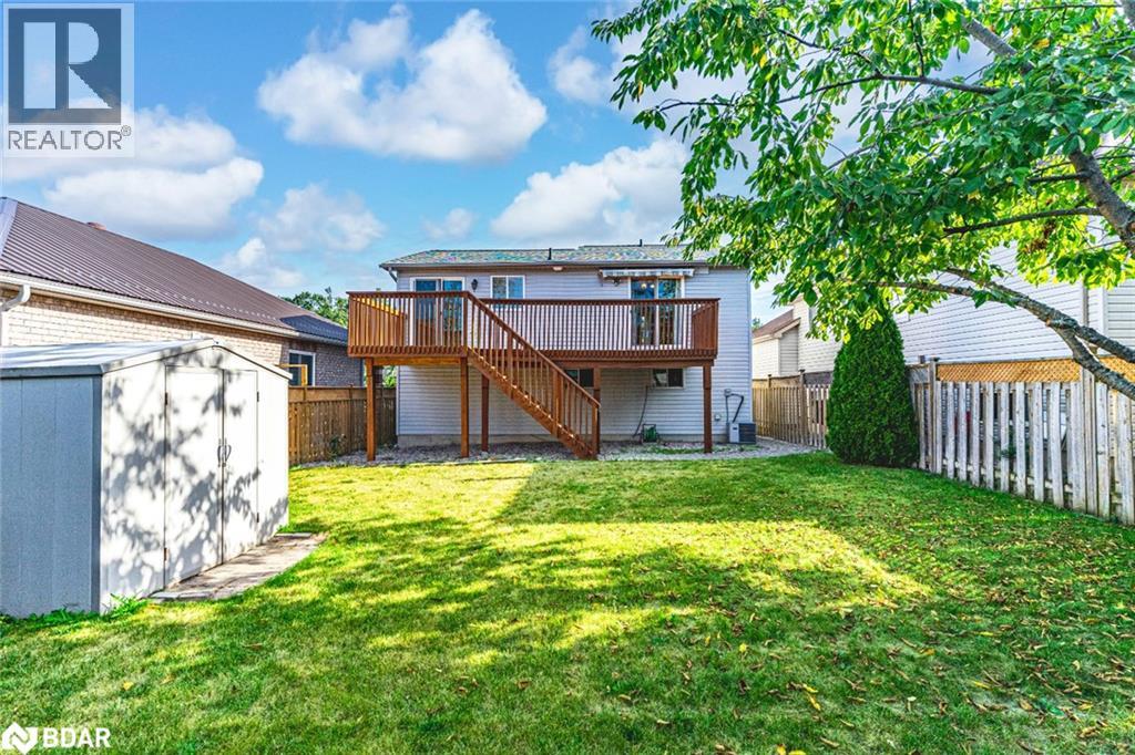 Photo 12 of 261 Mapleton Avenue, Barrie ON