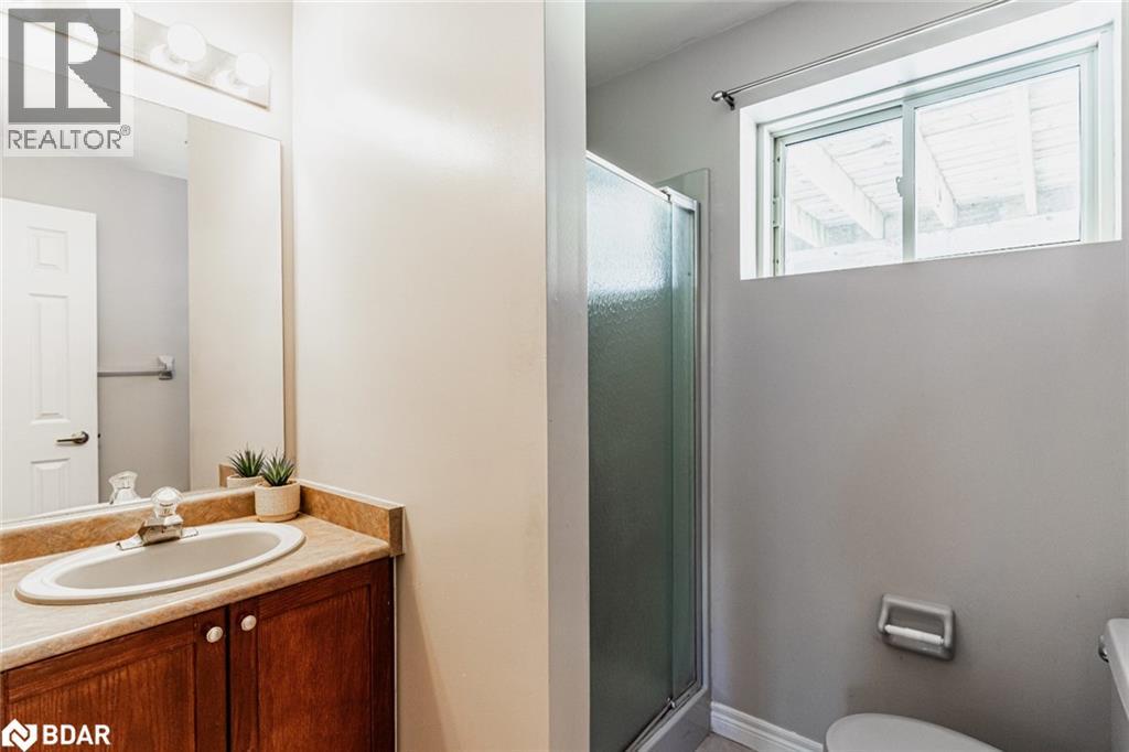 Photo 9 of 261 Mapleton Avenue, Barrie ON