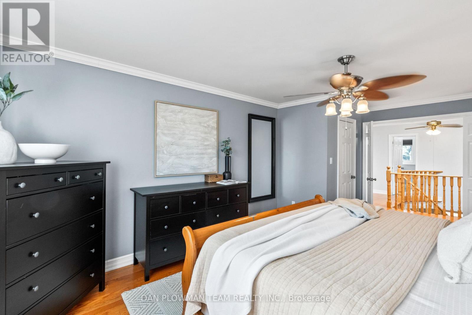 Photo 48 of 18 Headlands Crescent, Whitby ON