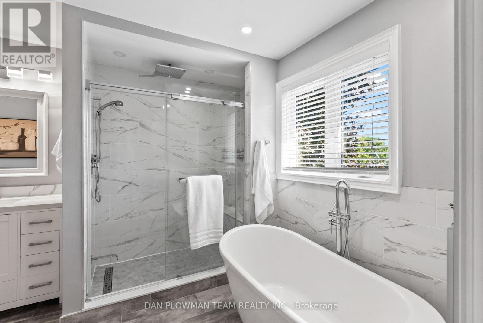 Photo 22 of 18 Headlands Crescent, Whitby ON