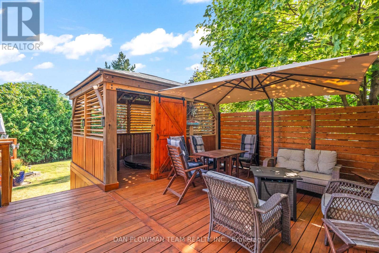 Photo 32 of 18 Headlands Crescent, Whitby ON