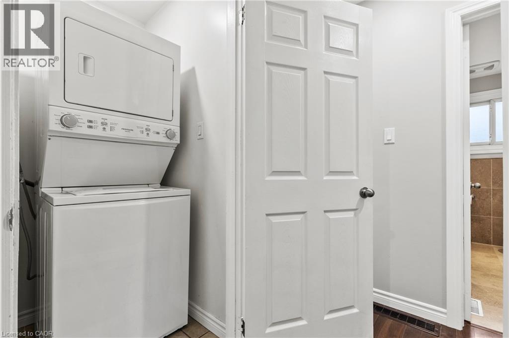 Photo 10 of 20 Leduc Street, Hamilton ON