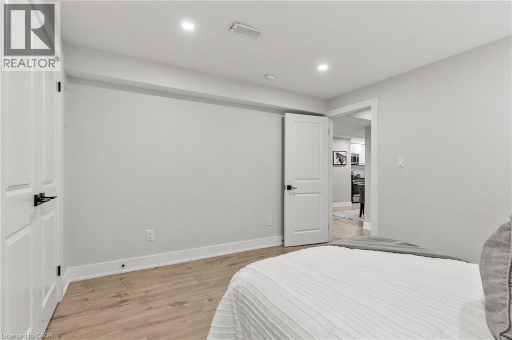 Photo 15 of 20 Leduc Street, Hamilton ON
