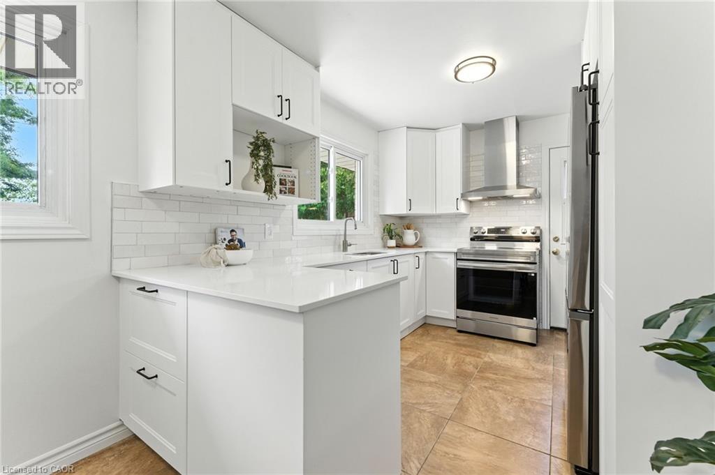 Photo 11 of 54 Gail Street, Cambridge ON