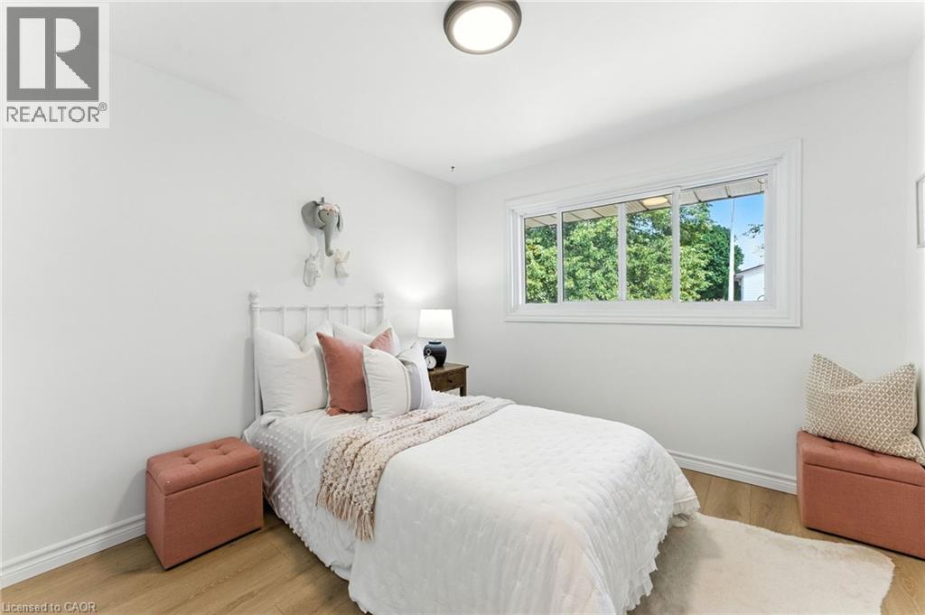 Photo 17 of 54 Gail Street, Cambridge ON