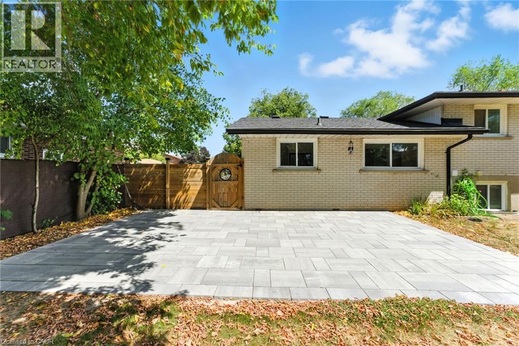 Photo 26 of 54 Gail Street, Cambridge ON
