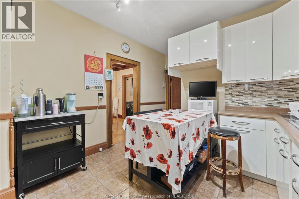 Photo 32 of 622 Janette Avenue, Windsor ON