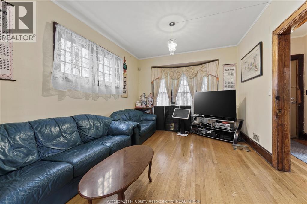 Photo 23 of 622 Janette Avenue, Windsor ON