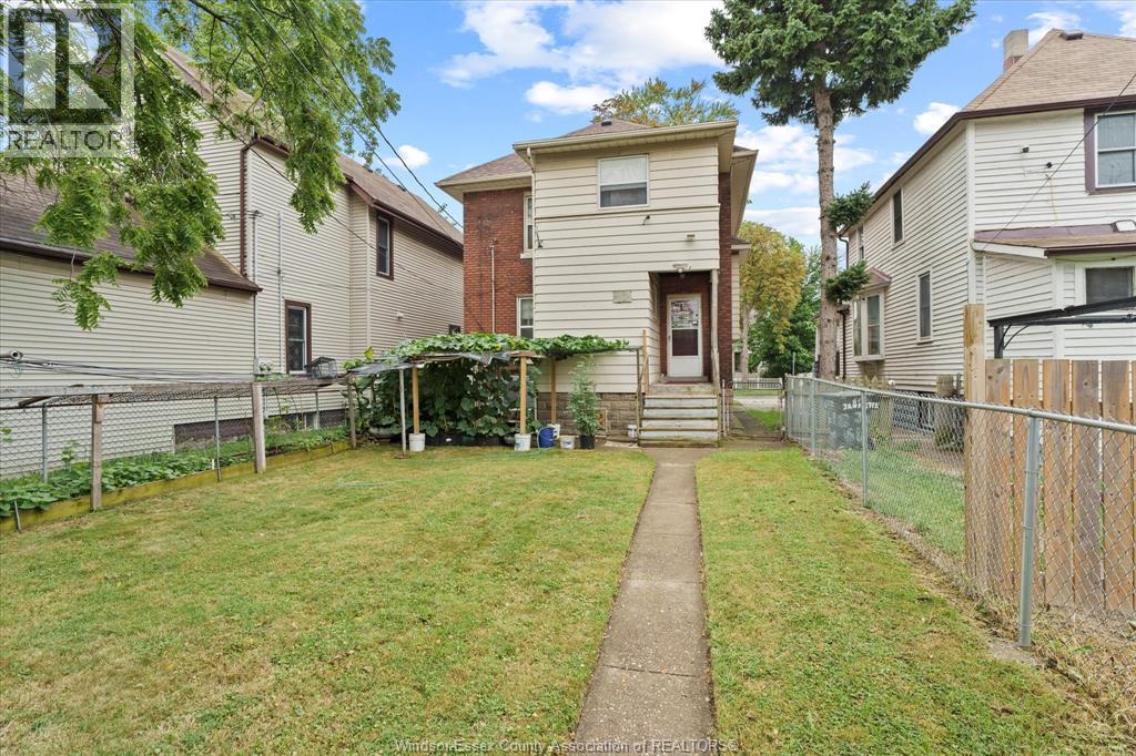 Photo 33 of 622 Janette Avenue, Windsor ON